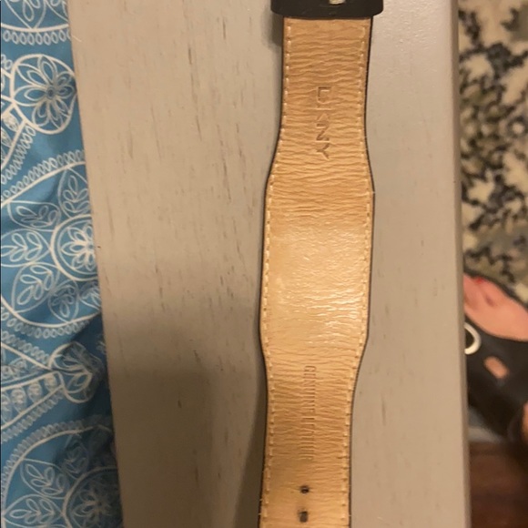 Watch - Picture 3 of 3